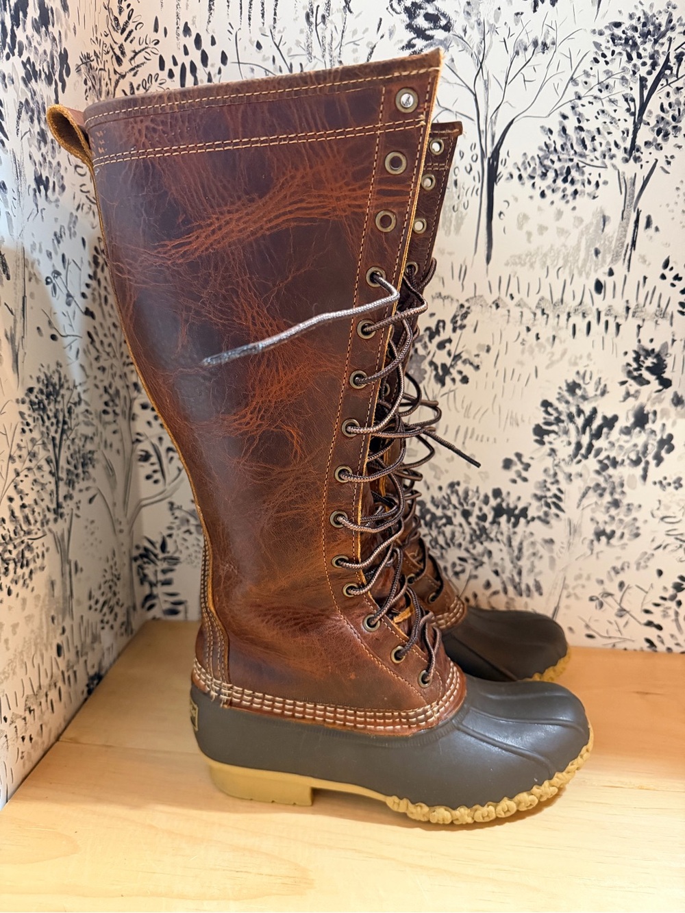 Rare L.L.Bean 16” Tall Shearling Lined Leather Bean Boots